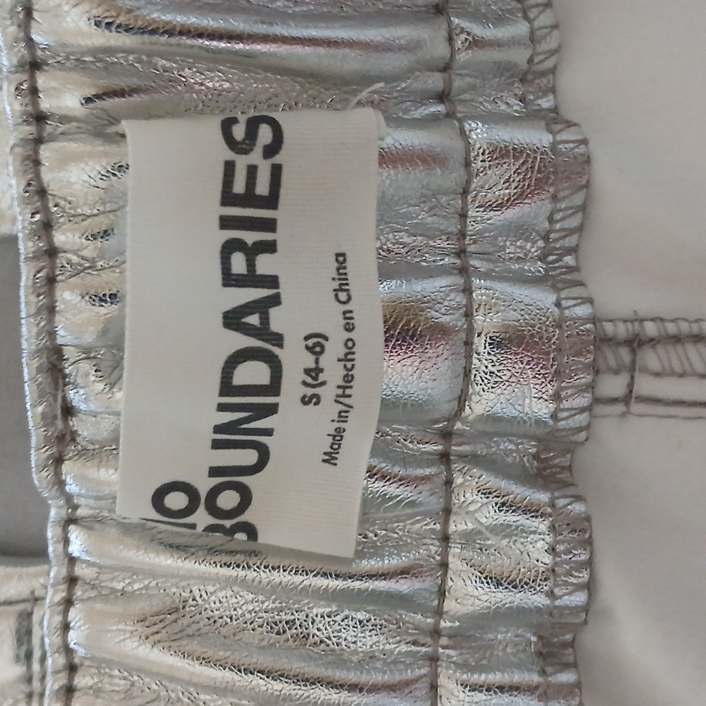 No Boundaries S Juniors High Rise Metallic Cargo Pants - Picture 5 of 13